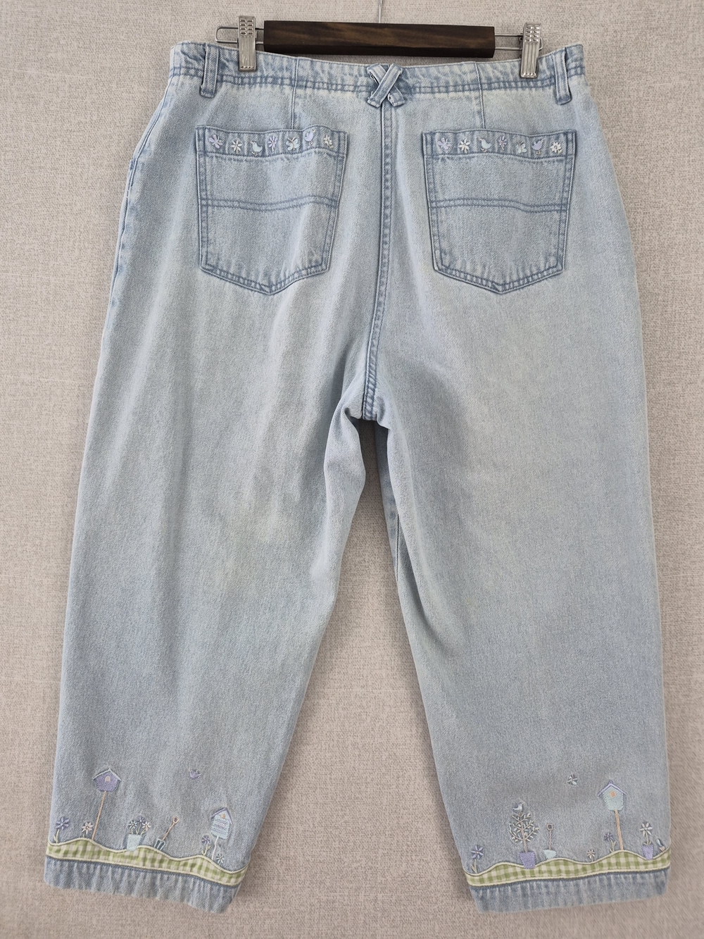 Christopher & Banks Size 12 Cropped Capri Jeans Light Wash Embroidered SKU0332 - Picture 11 of 14